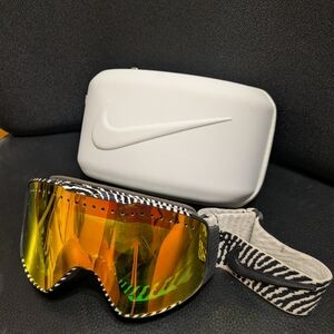 Nike SB Fade Snowboarding Goggles